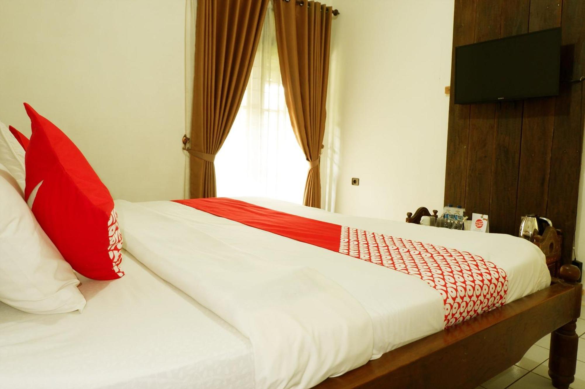 Cemara'S Homestay 巴图 外观 照片